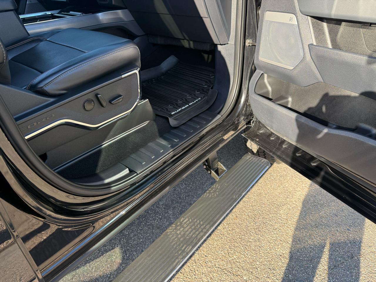 Ford Super Duty F-350 SRW  2024