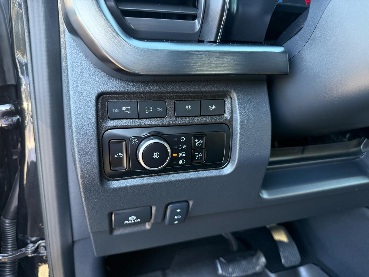 Ford Super Duty F-350 SRW  2024