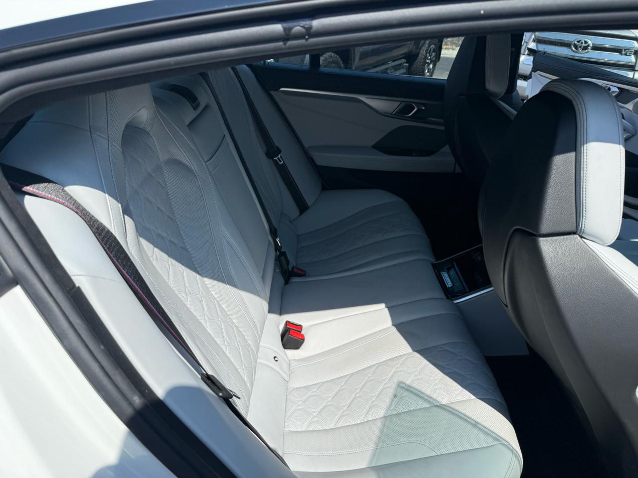 BMW M8 Competition Gran Coupe 2024