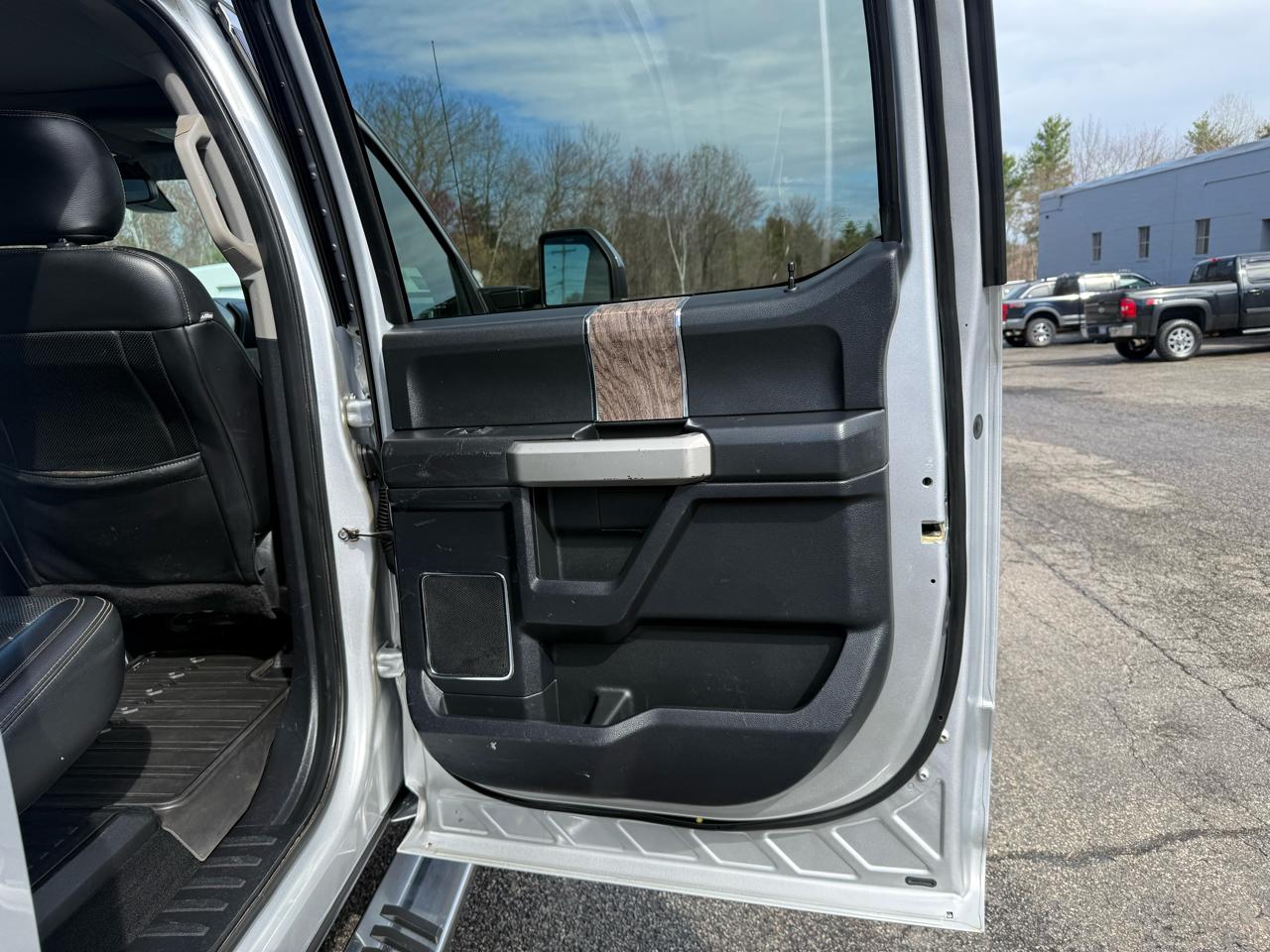 Ford Super Duty F-350 SRW  2017