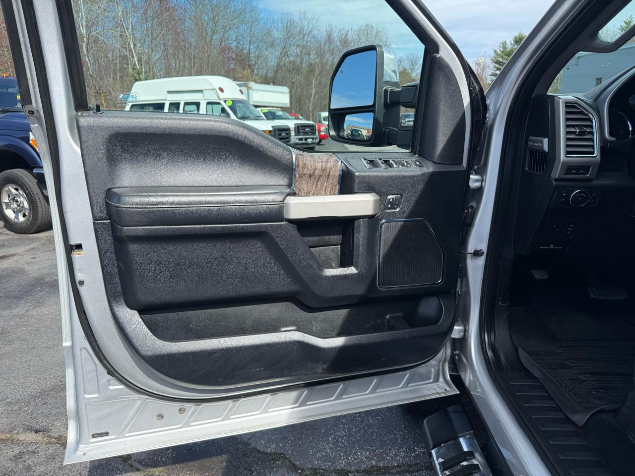 Ford Super Duty F-350 SRW  2017