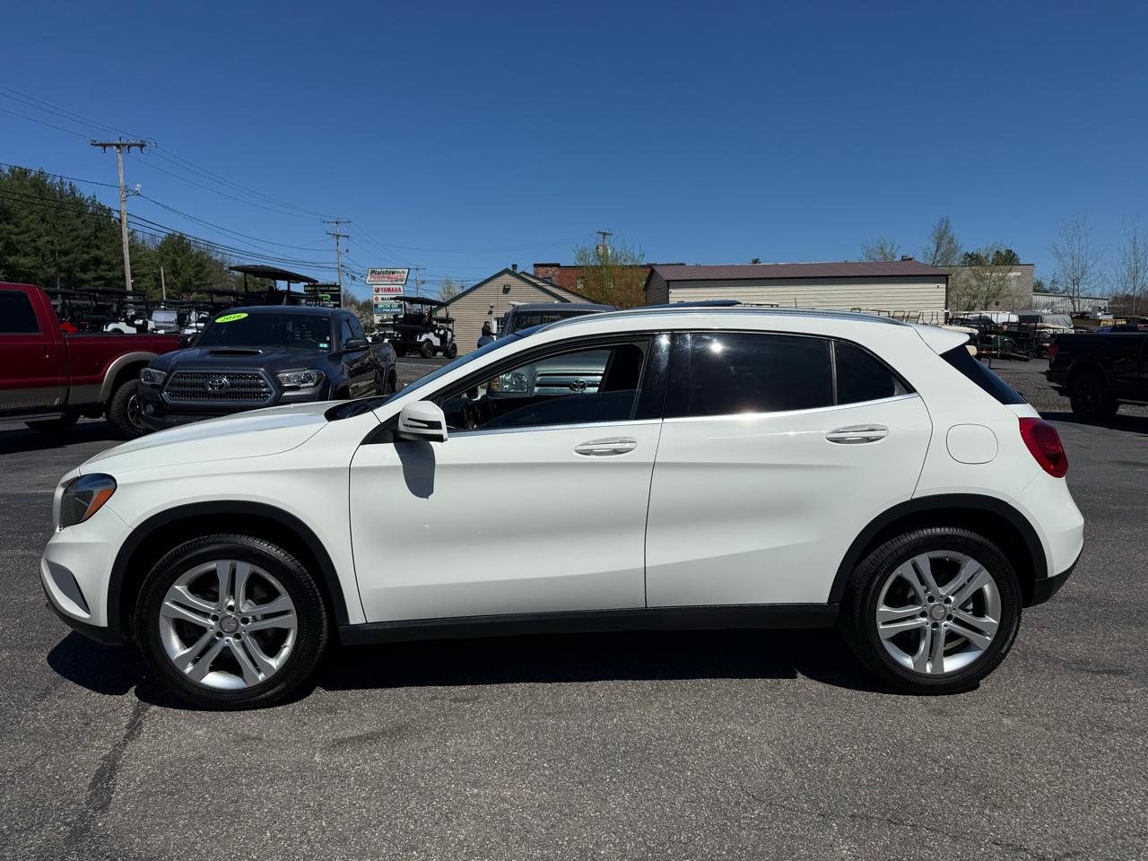 Mercedes-Benz GLA  2016