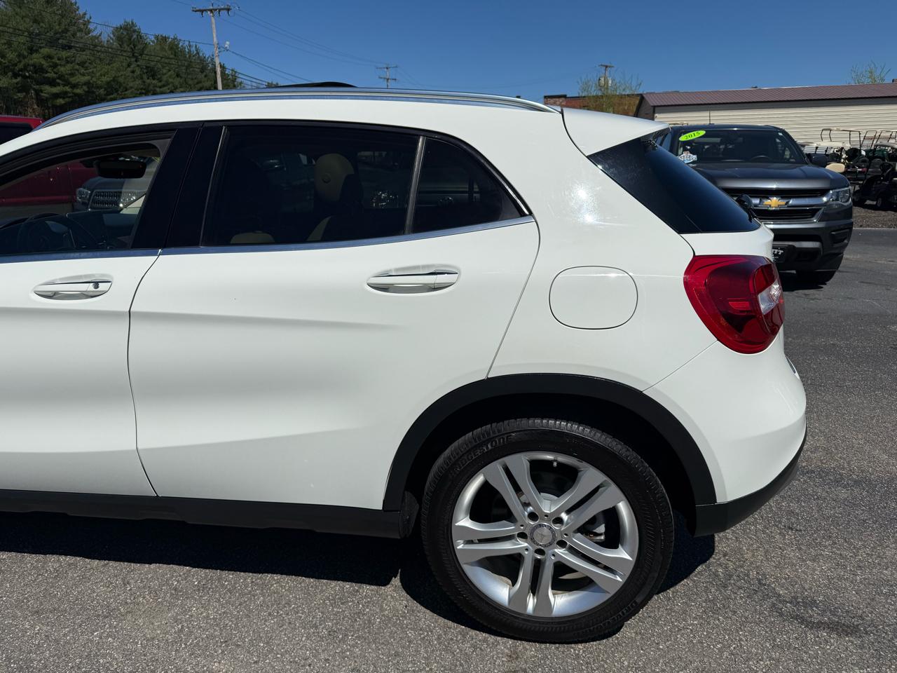 Mercedes-Benz GLA  2016