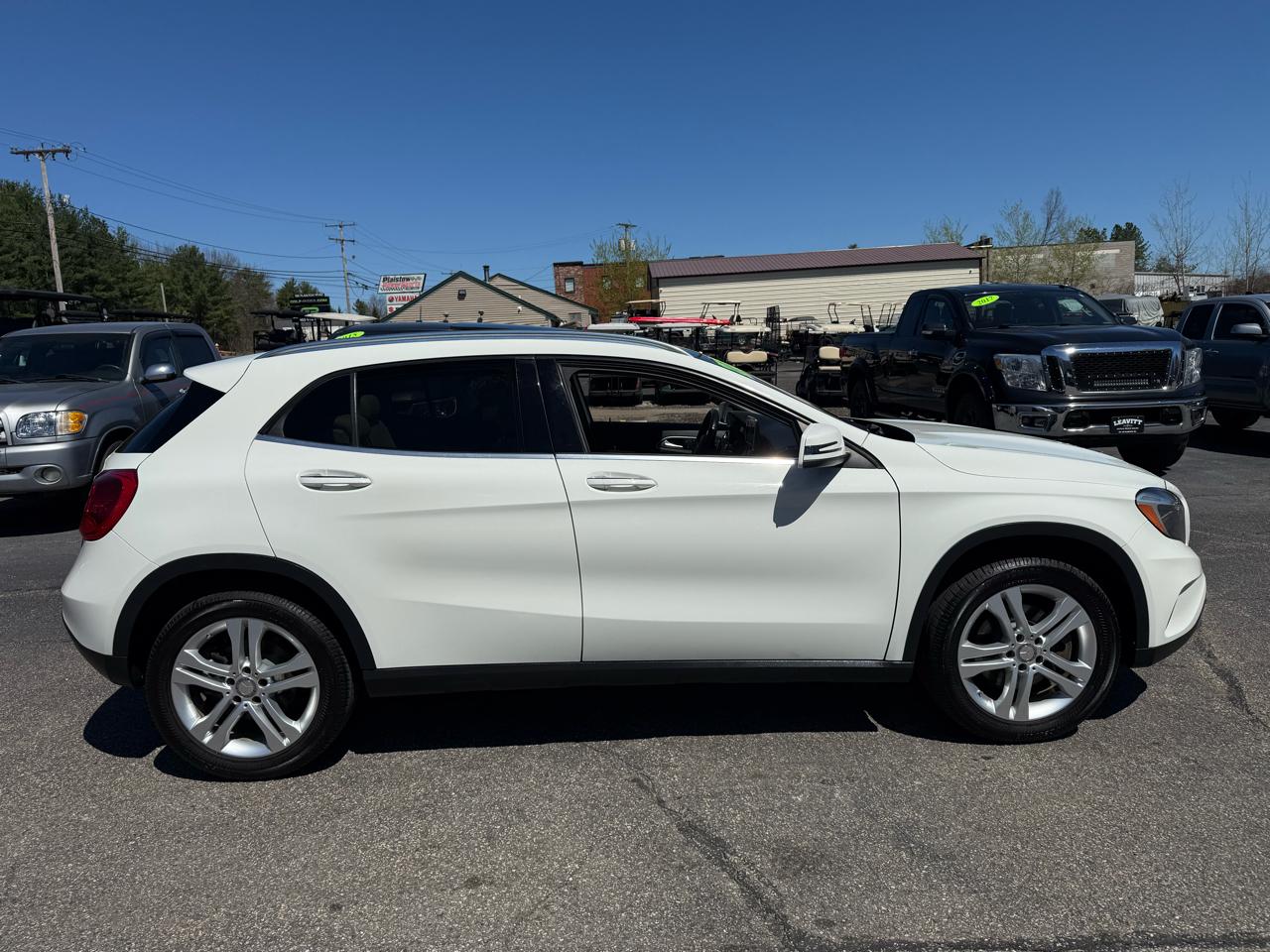 Mercedes-Benz GLA  2016