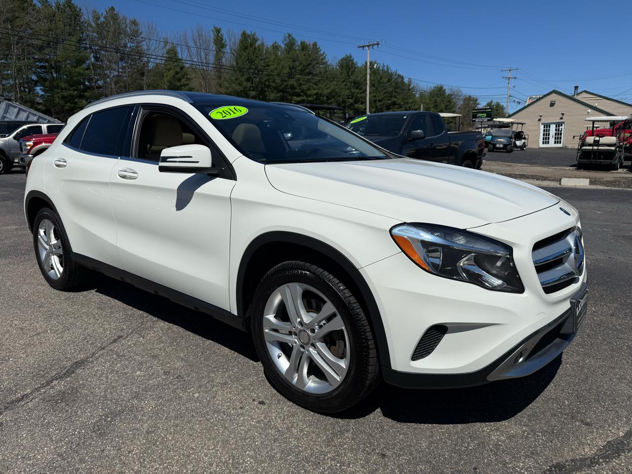 Mercedes-Benz GLA  2016
