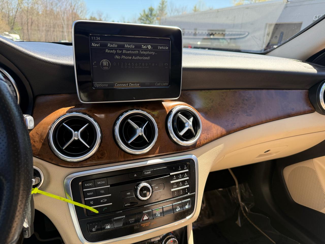 Mercedes-Benz GLA  2016