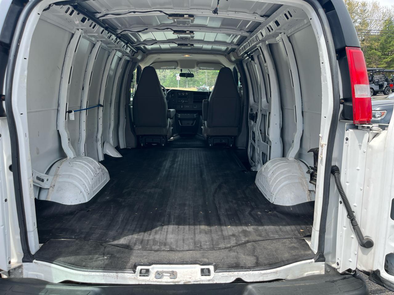 Chevrolet Express Cargo Van RWD 2500 135" 2018
