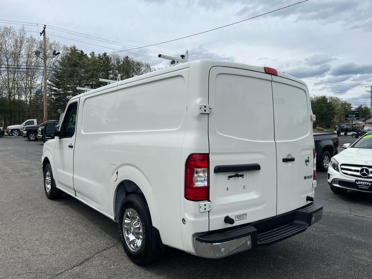Nissan NV Standard Roof 1500 V6 S 2016