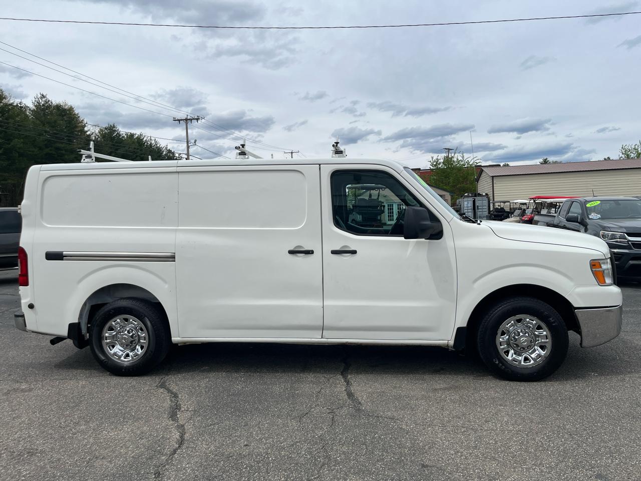 Nissan NV Standard Roof 1500 V6 S 2016