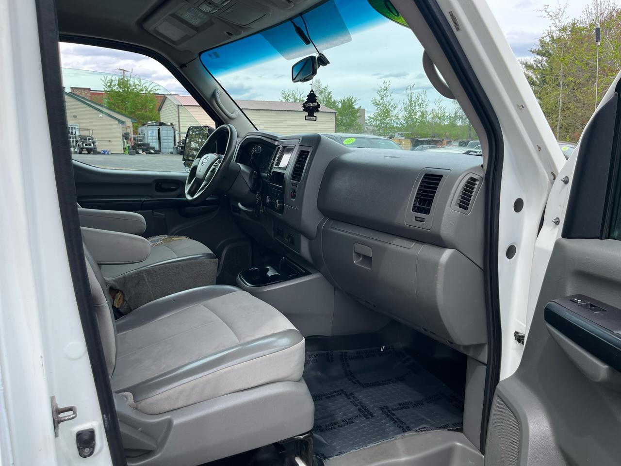 Nissan NV Standard Roof 1500 V6 S 2016