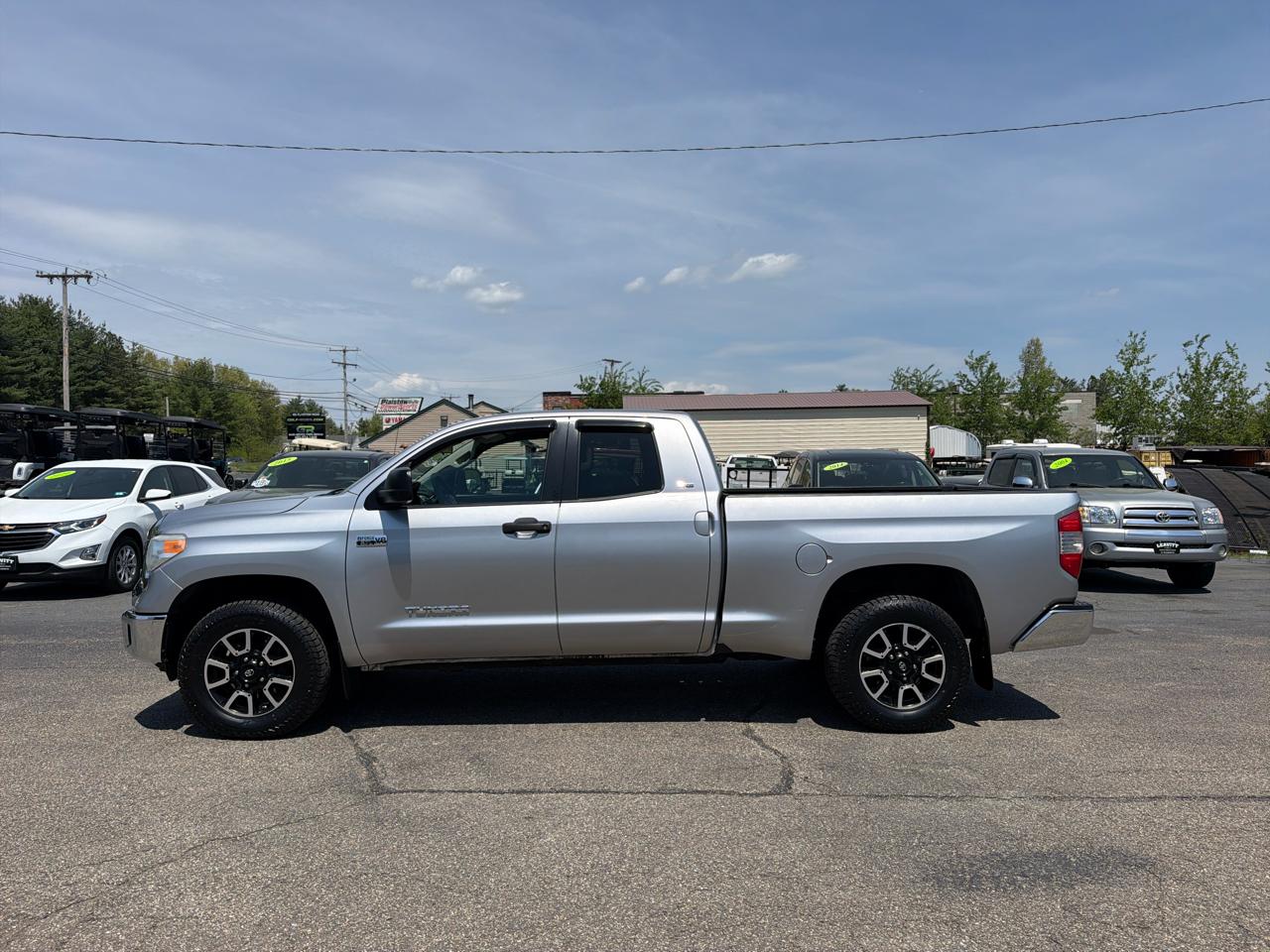 Toyota Tundra 4WD Truck  2014