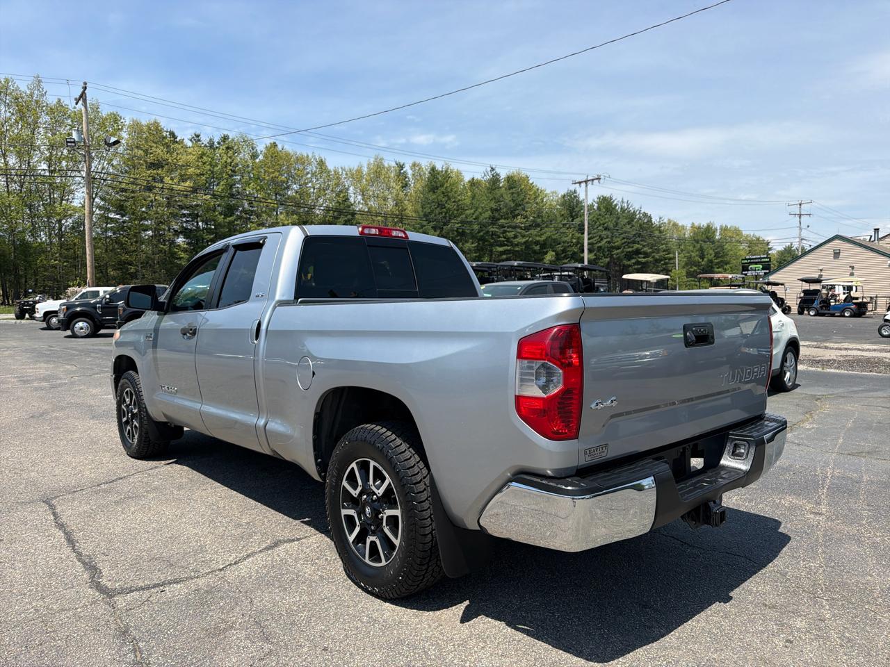 Toyota Tundra 4WD Truck  2014