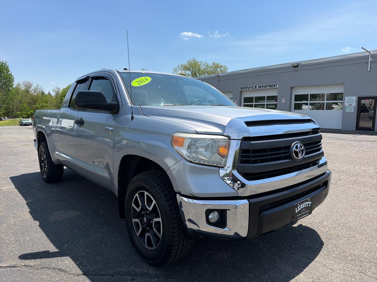 Toyota Tundra 4WD Truck  2014