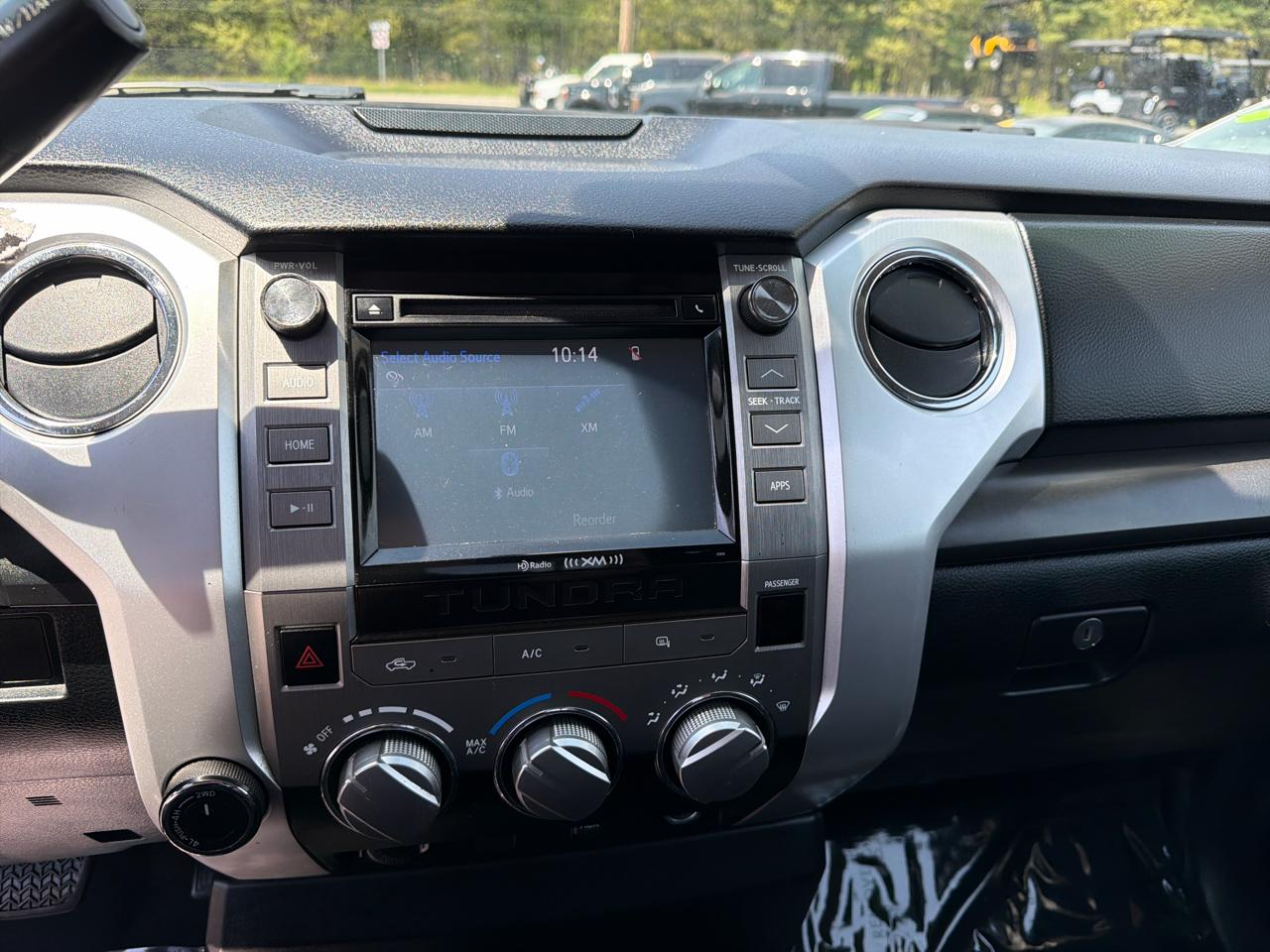 Toyota Tundra 4WD Truck  2014