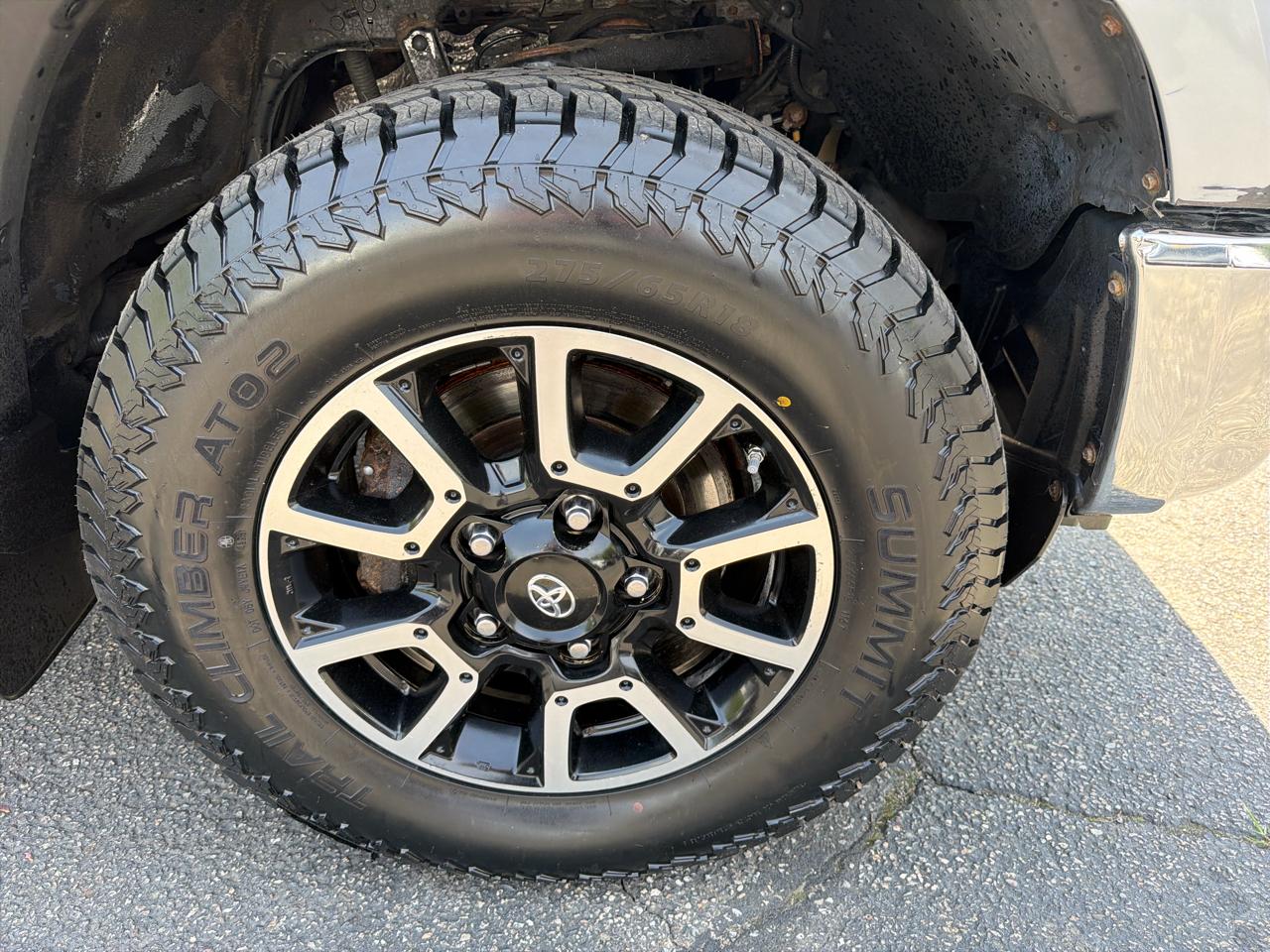 Toyota Tundra 4WD Truck  2014