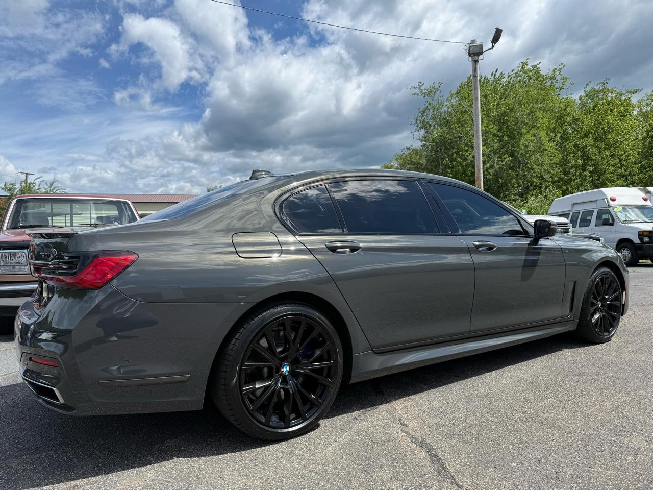 BMW 7 Series  2022