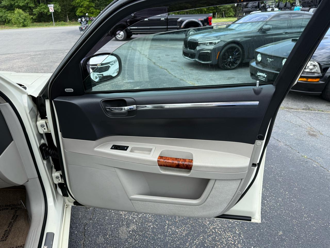 Chrysler 300  2006