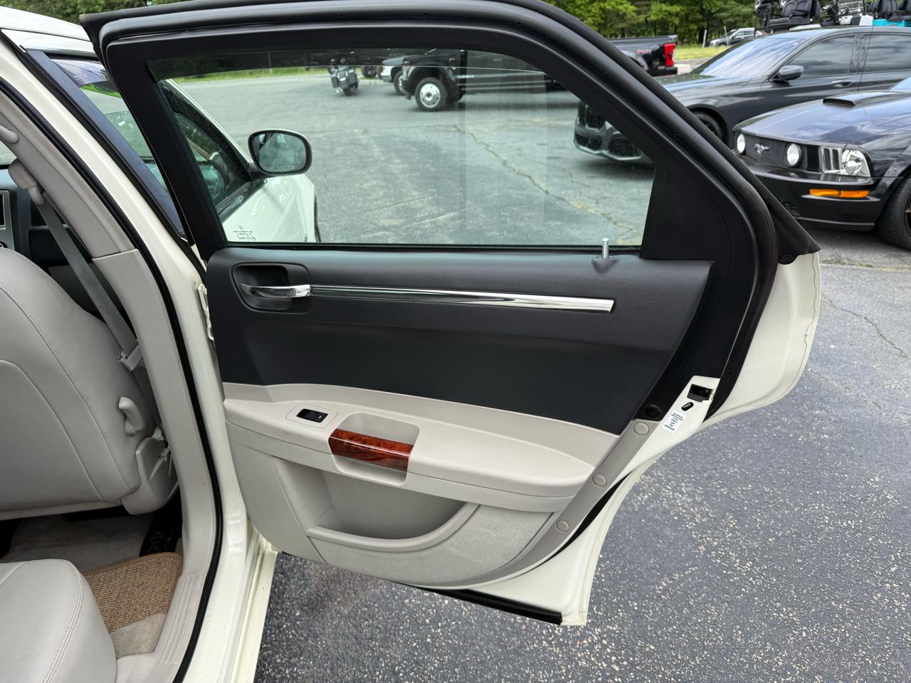 Chrysler 300  2006