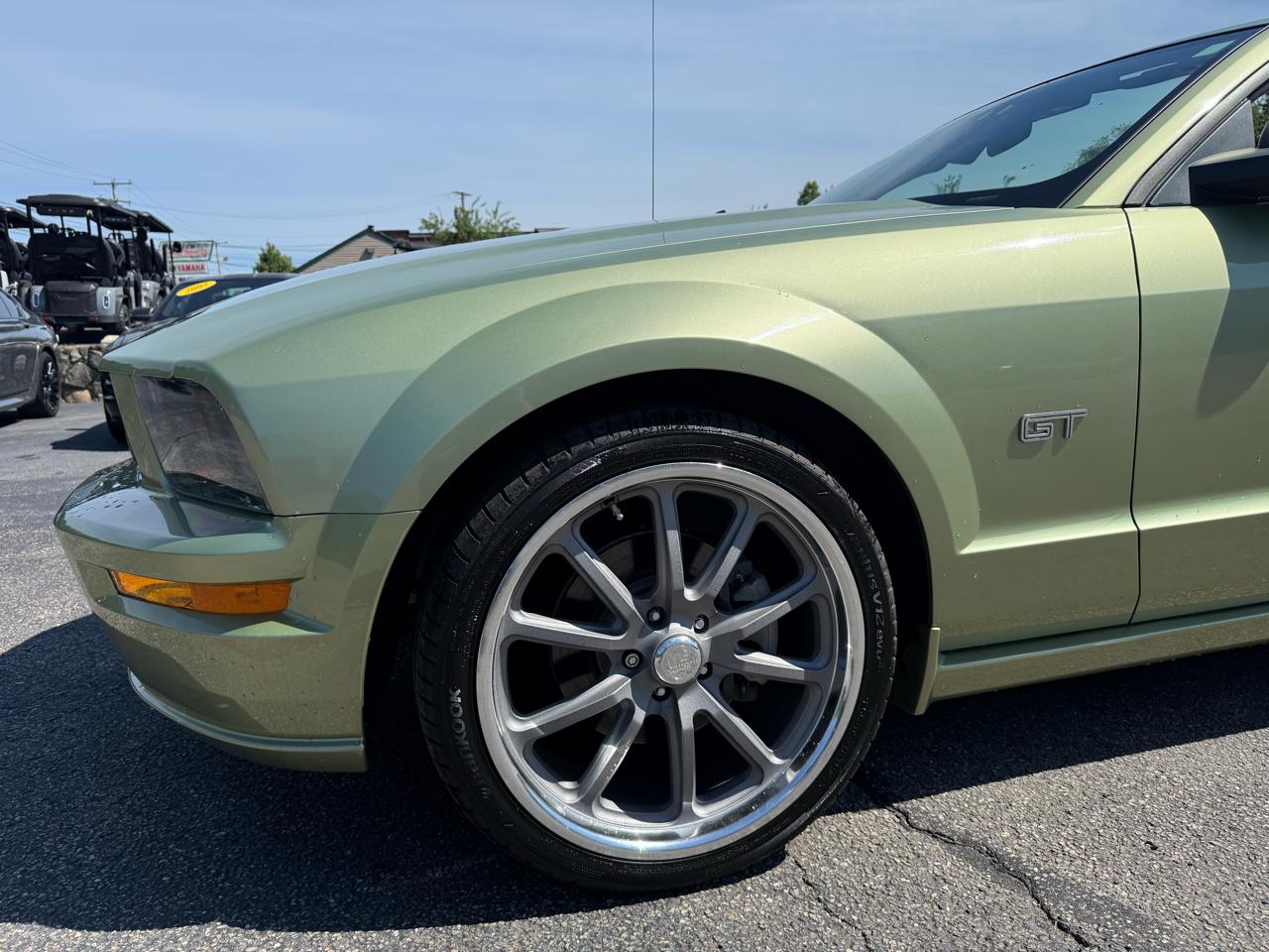 Ford Mustang  2005