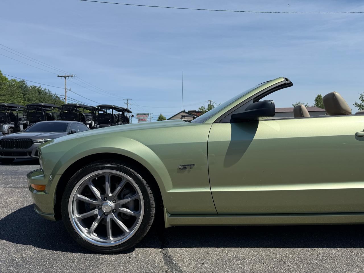 Ford Mustang  2005