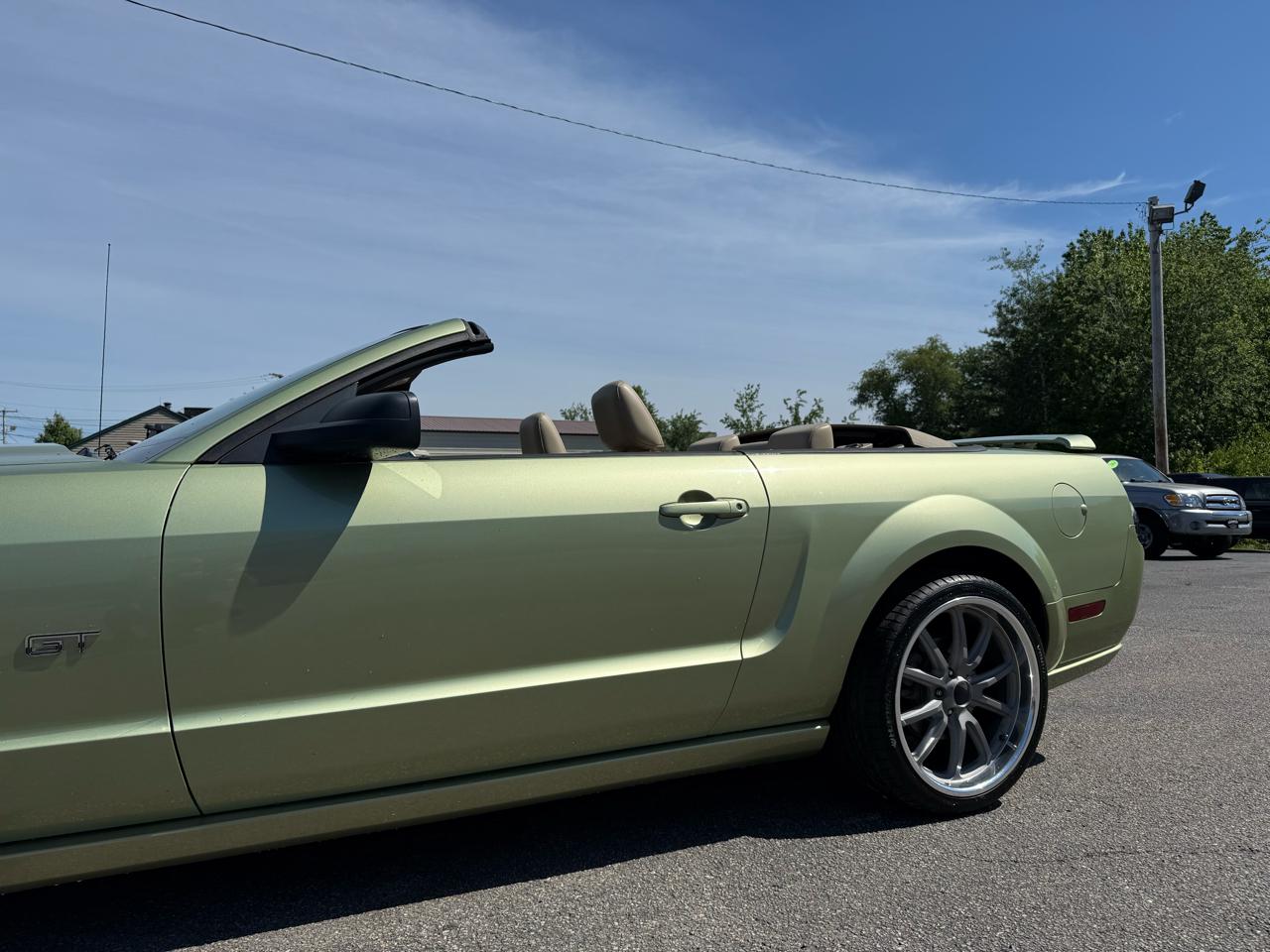 Ford Mustang  2005