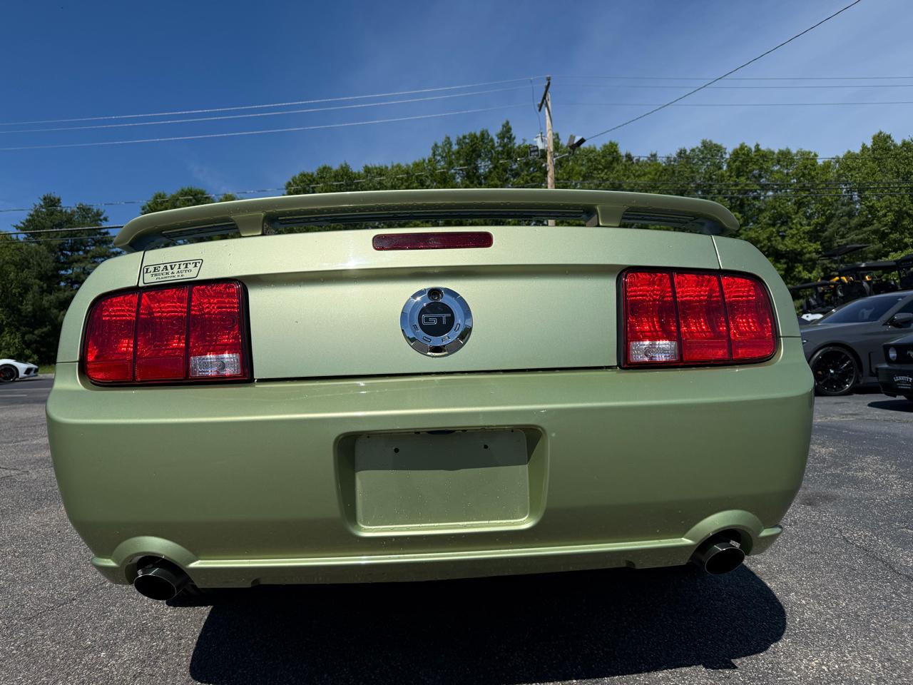 Ford Mustang  2005