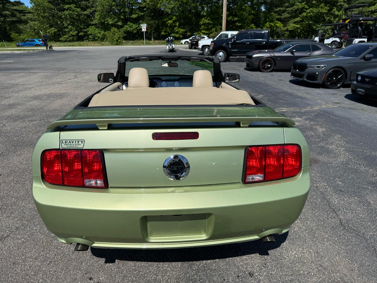 Ford Mustang  2005