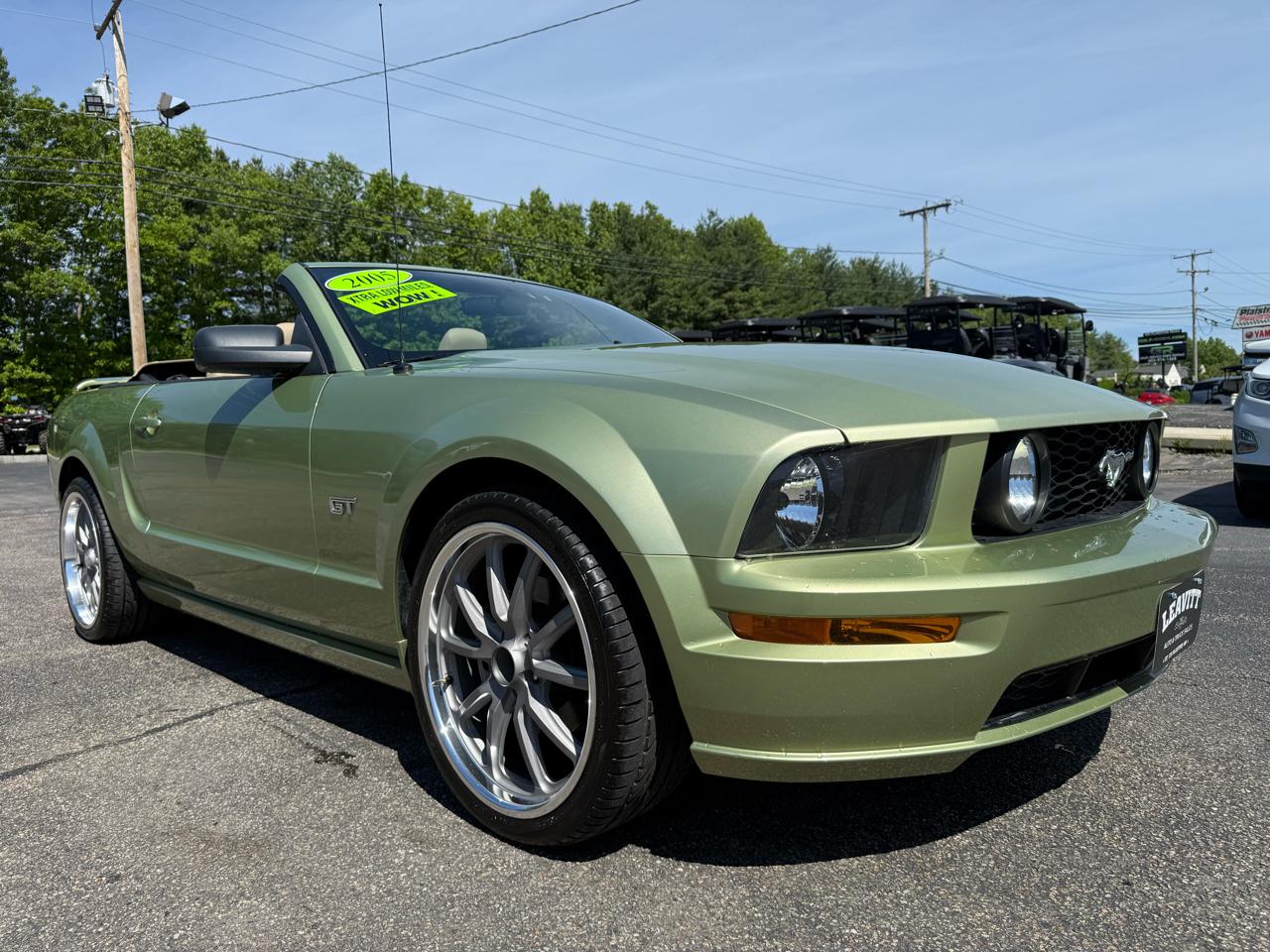 Ford Mustang  2005