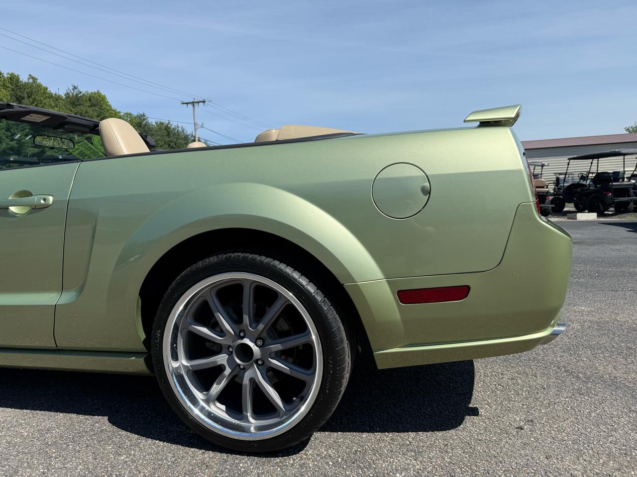 Ford Mustang  2005