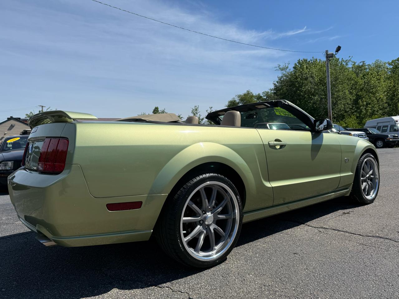 Ford Mustang  2005