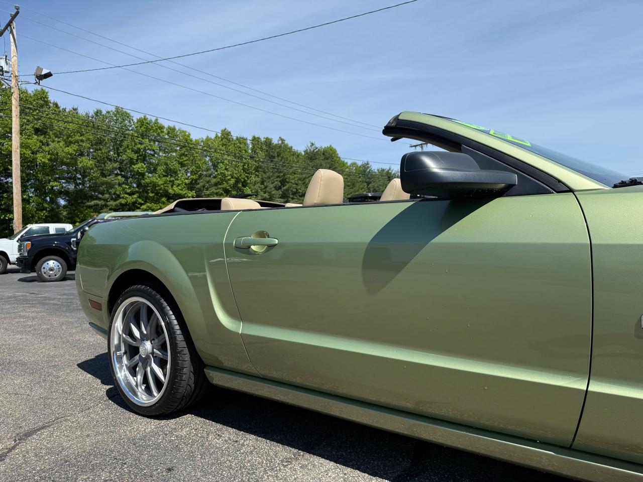 Ford Mustang  2005