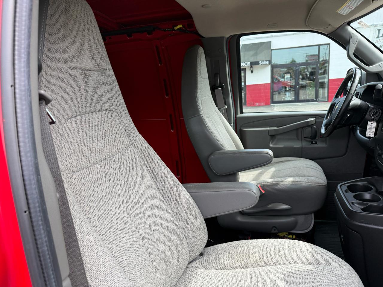 Chevrolet Express Cargo Van  2022