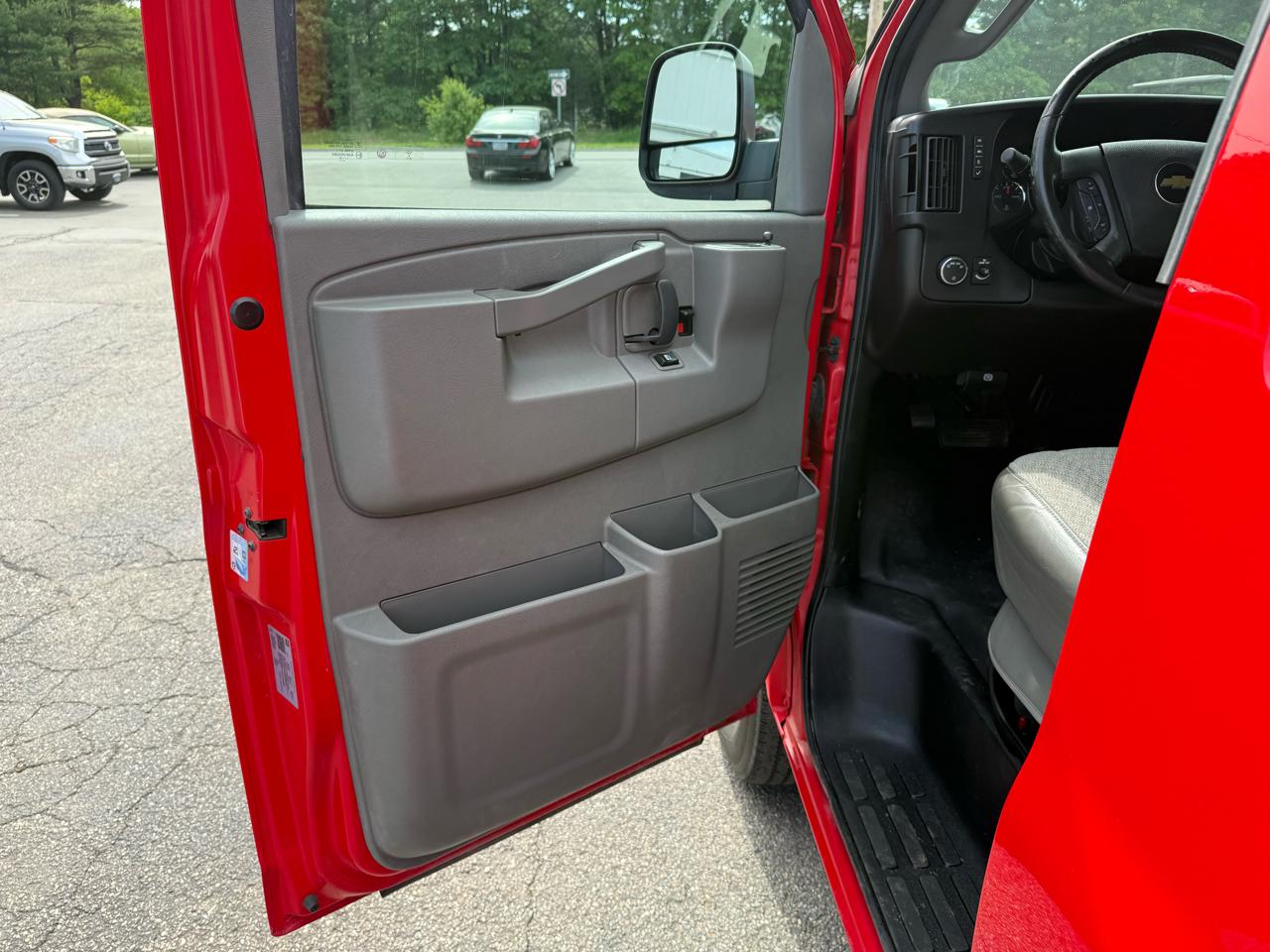 Chevrolet Express Cargo Van  2022