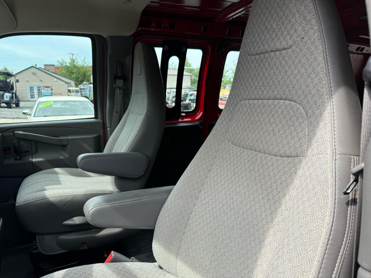 Chevrolet Express Cargo Van  2022