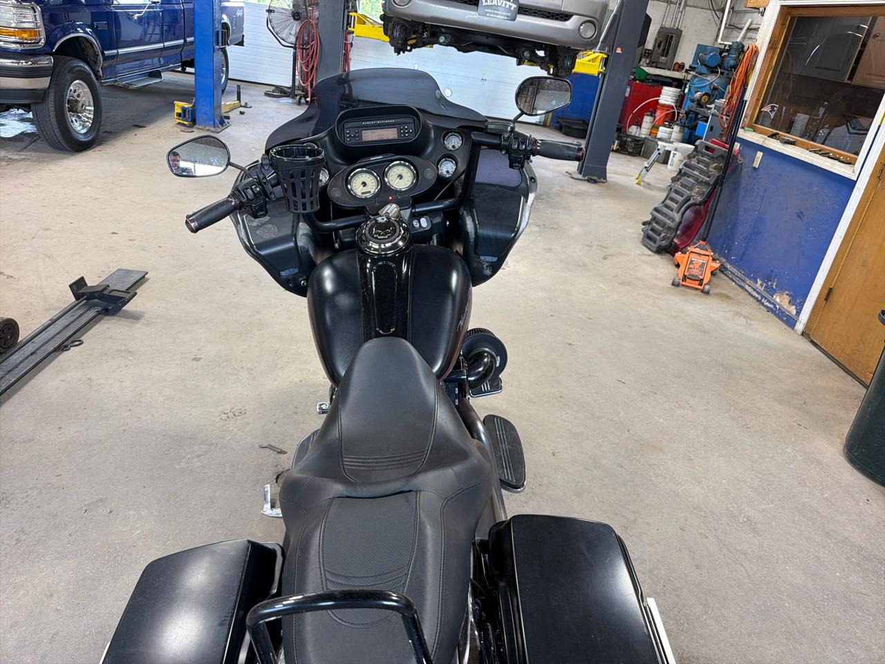 Harley-Davidson Road Glide Custom  2012