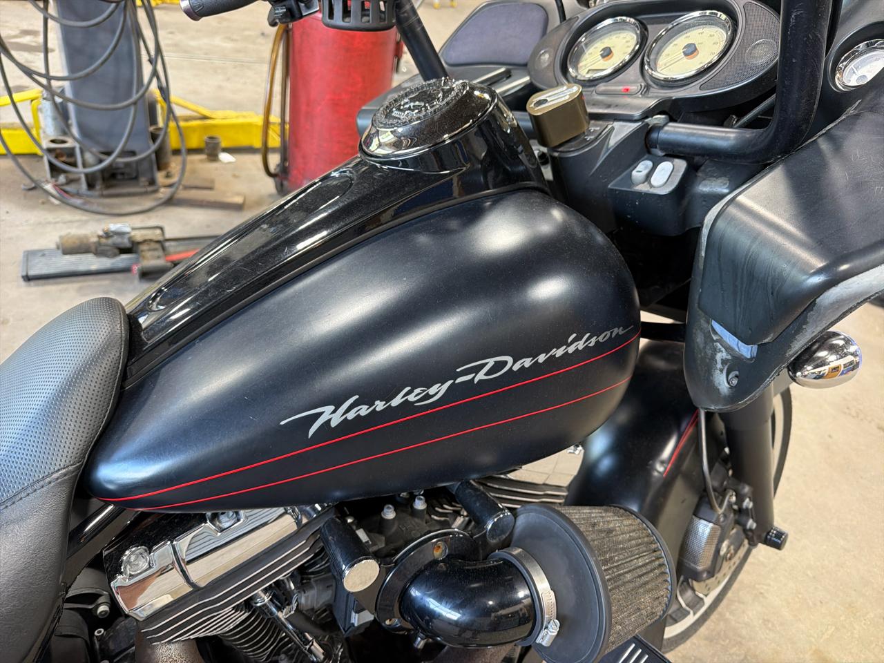 Harley-Davidson Road Glide Custom  2012
