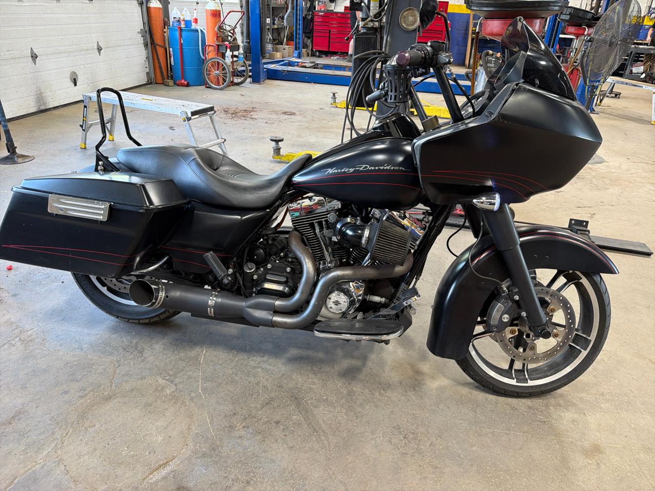 Harley-Davidson Road Glide Custom  2012
