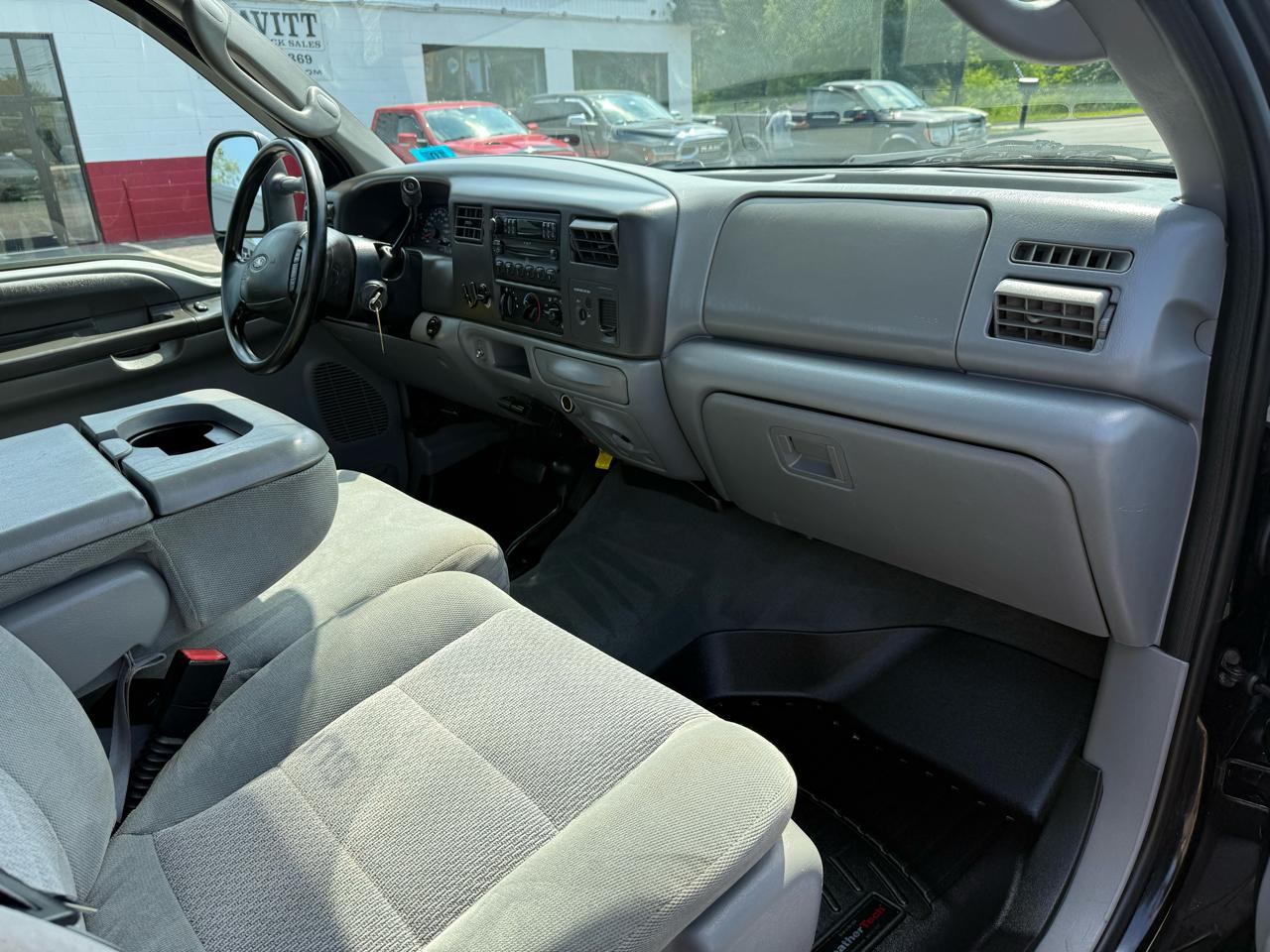 Ford Super Duty F-350 SRW  2004