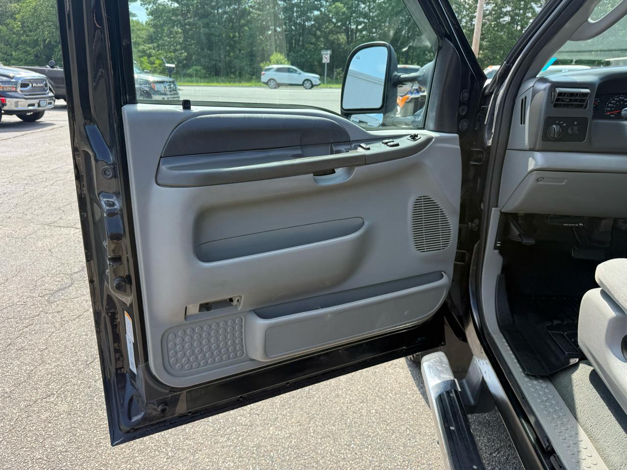 Ford Super Duty F-350 SRW  2004