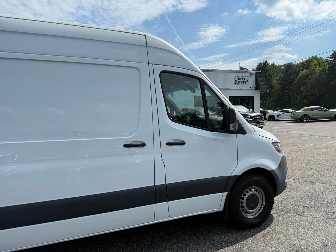 Mercedes-Benz Sprinter Cargo Van  2021