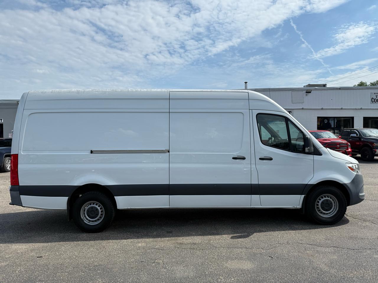 Mercedes-Benz Sprinter Cargo Van  2021