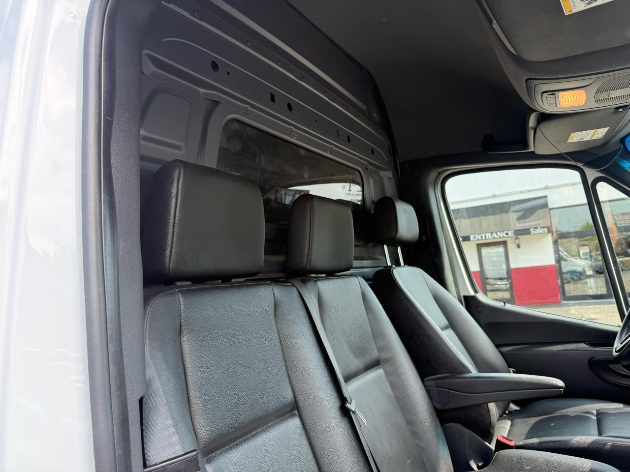 Mercedes-Benz Sprinter Cargo Van  2021