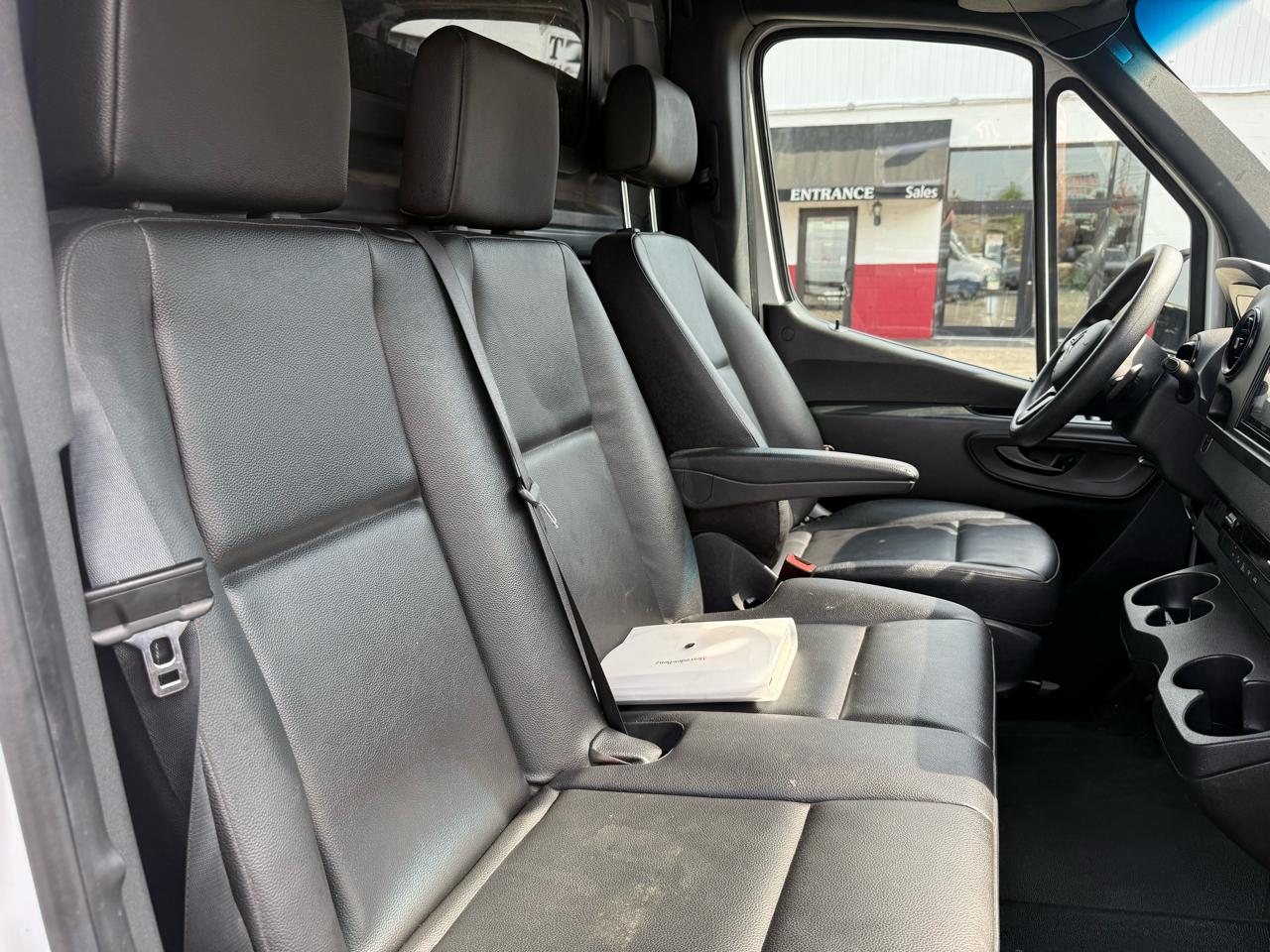 Mercedes-Benz Sprinter Cargo Van  2021