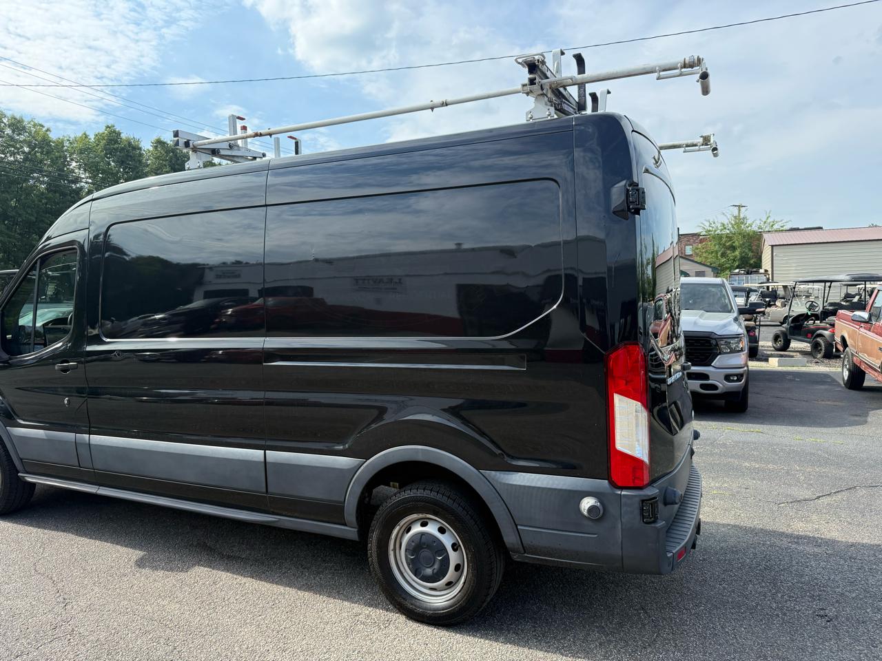 Ford Transit Cargo Van T-250 148" Med Rf 9000 GVWR Sliding RH Dr 2015