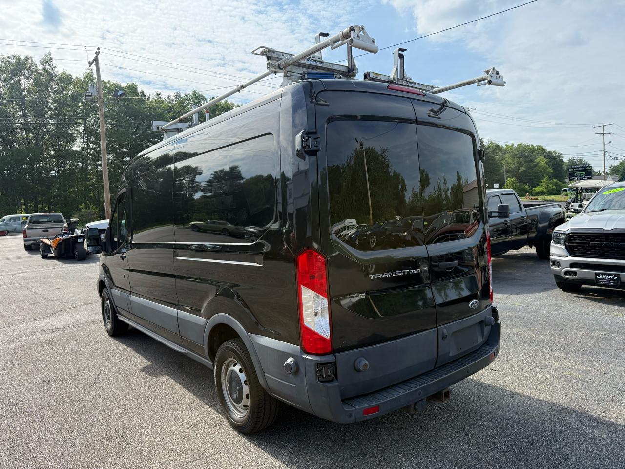 Ford Transit Cargo Van T-250 148" Med Rf 9000 GVWR Sliding RH Dr 2015