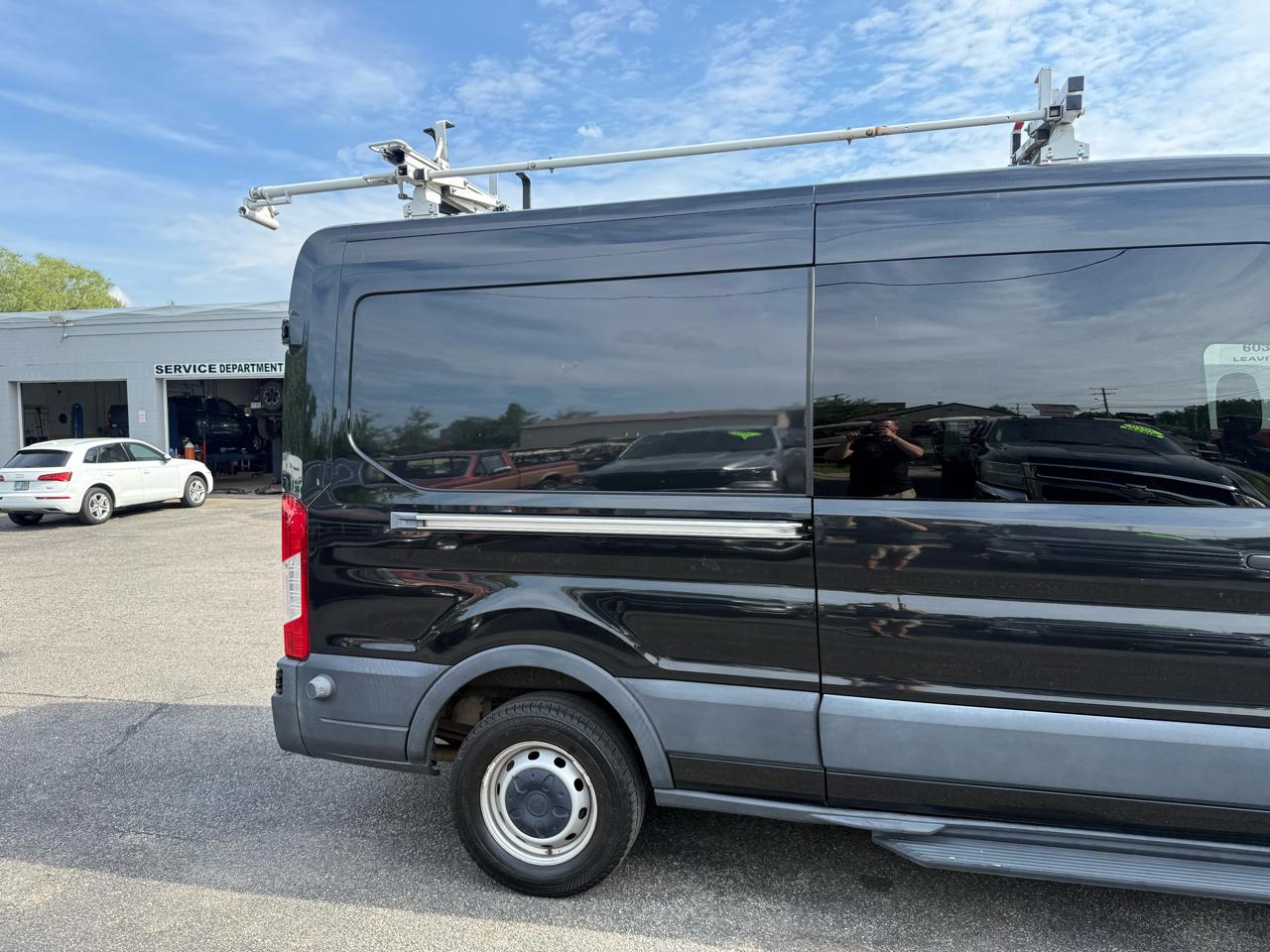 Ford Transit Cargo Van T-250 148" Med Rf 9000 GVWR Sliding RH Dr 2015
