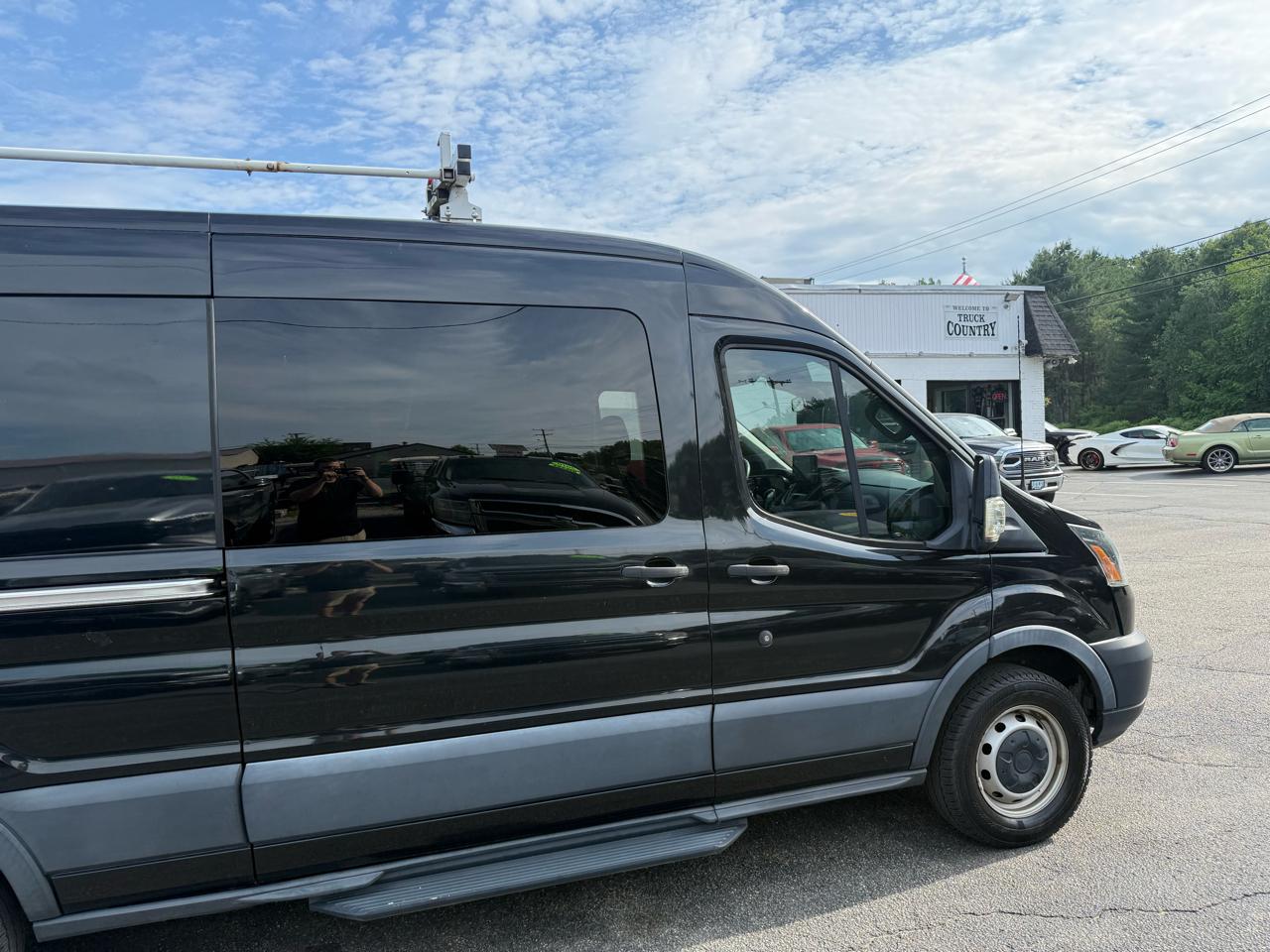 Ford Transit Cargo Van T-250 148" Med Rf 9000 GVWR Sliding RH Dr 2015