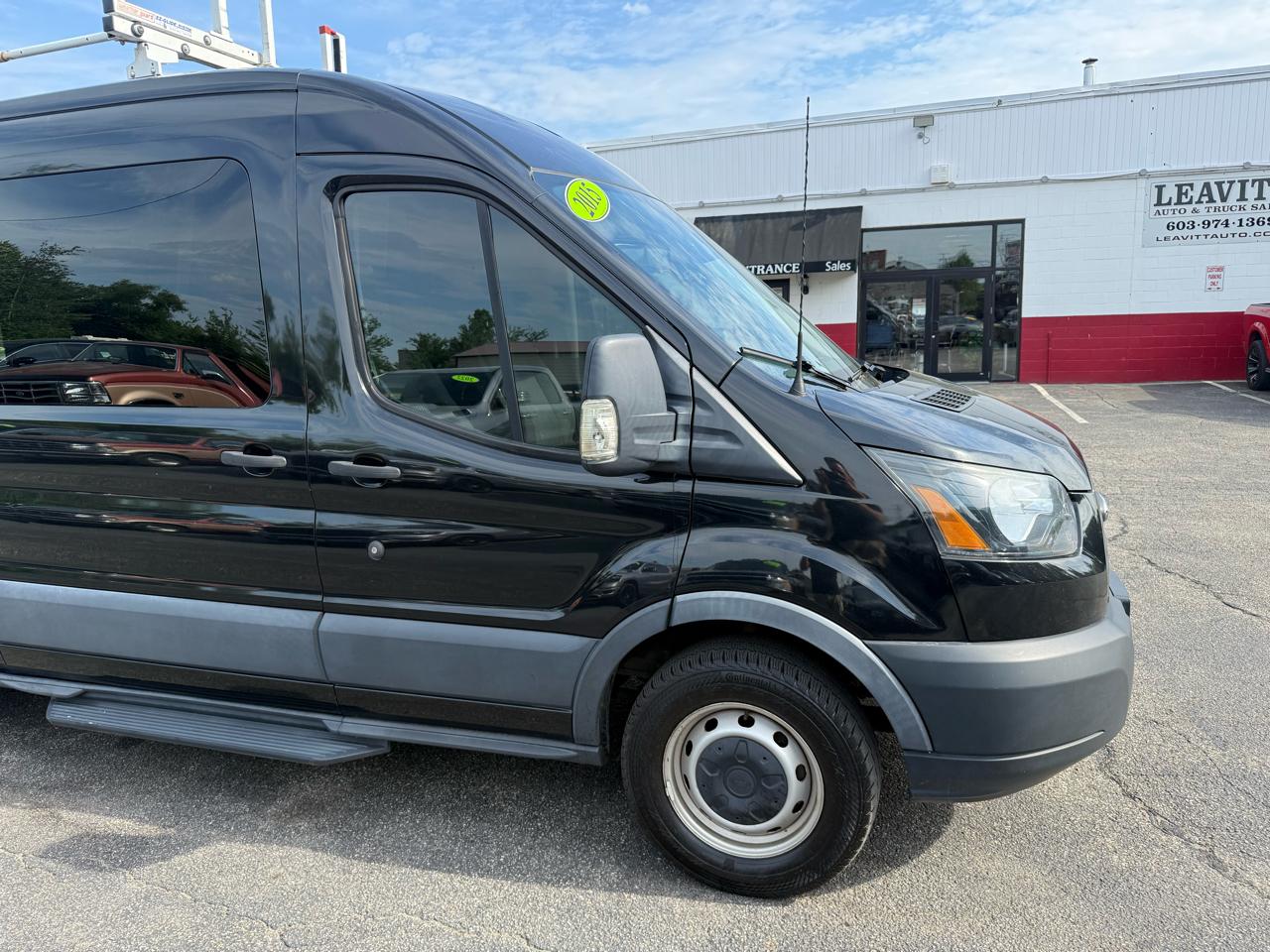 Ford Transit Cargo Van T-250 148" Med Rf 9000 GVWR Sliding RH Dr 2015