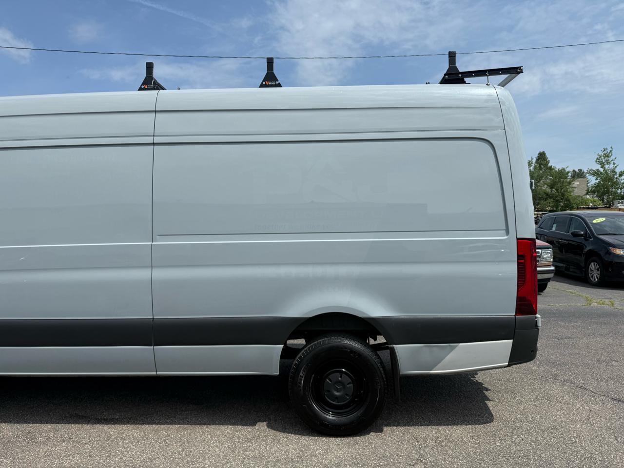 Mercedes-Benz Sprinter Van  2022