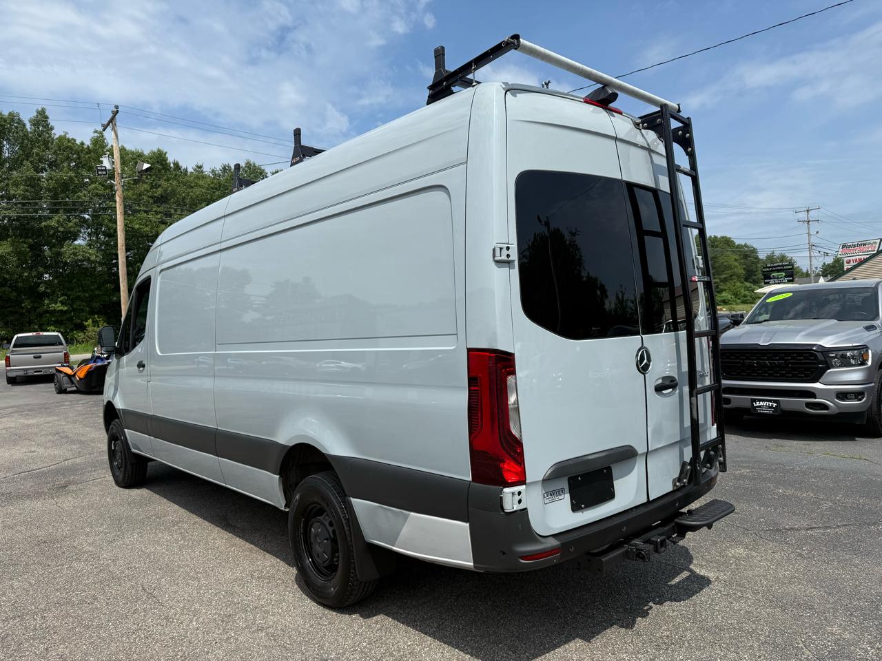 Mercedes-Benz Sprinter Van  2022